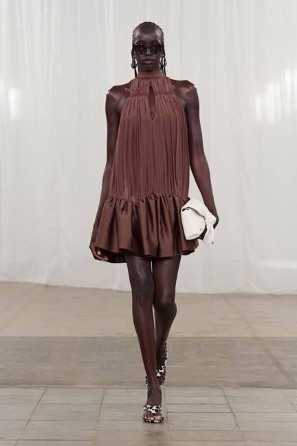 ss26-copenhagen-fashion-week-rotate-runway-2x3-james-cochrane-24