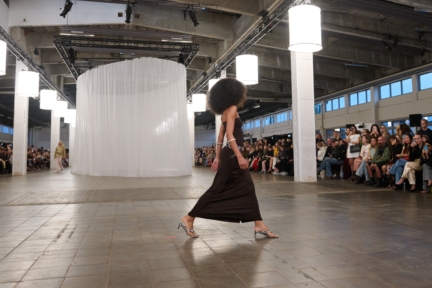 ss26-copenhagen-fashion-week-rotate-runway-4x5-james-cochrane-60