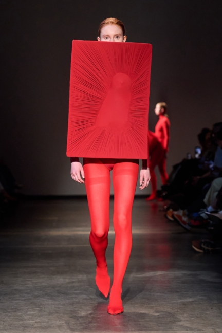 ss26-copenhagen-fashion-week-the-royal-danish-academy-runway-2x3-james-cochrane-31