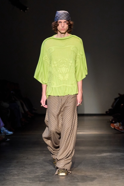 ss26-copenhagen-fashion-week-the-royal-danish-academy-runway-2x3-james-cochrane-38