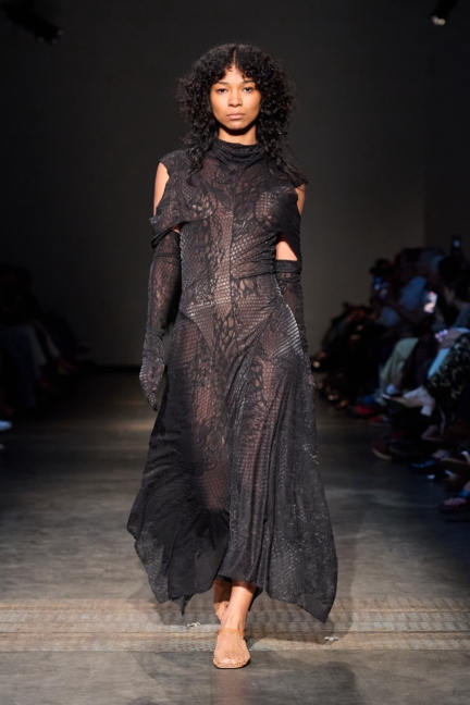 ss26-copenhagen-fashion-week-the-royal-danish-academy-runway-2x3-james-cochrane-54