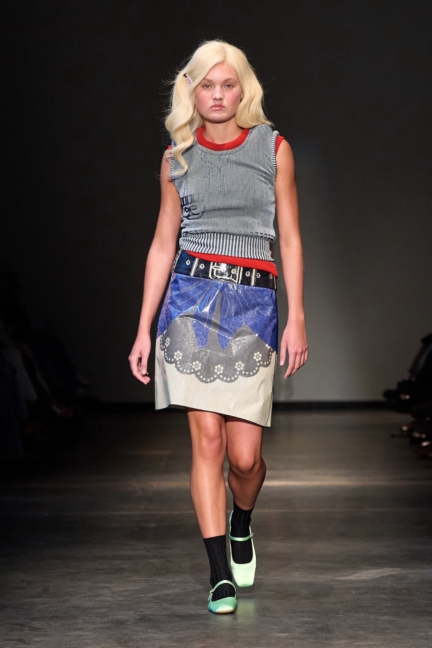 ss26-copenhagen-fashion-week-the-royal-danish-academy-runway-2x3-james-cochrane-7