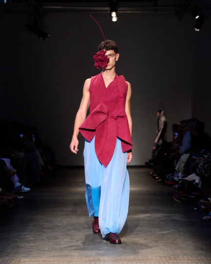 ss26-copenhagen-fashion-week-the-royal-danish-academy-runway-4x5-james-cochrane-13