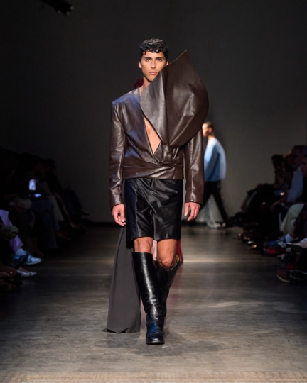 ss26-copenhagen-fashion-week-the-royal-danish-academy-runway-4x5-james-cochrane-14