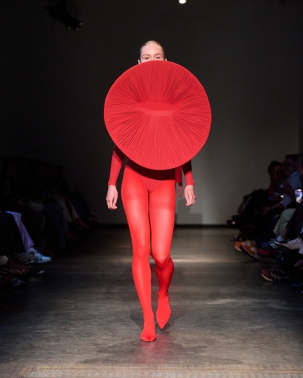 ss26-copenhagen-fashion-week-the-royal-danish-academy-runway-4x5-james-cochrane-30