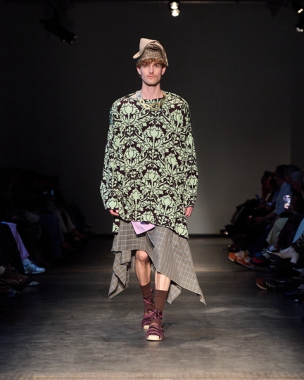 ss26-copenhagen-fashion-week-the-royal-danish-academy-runway-4x5-james-cochrane-36