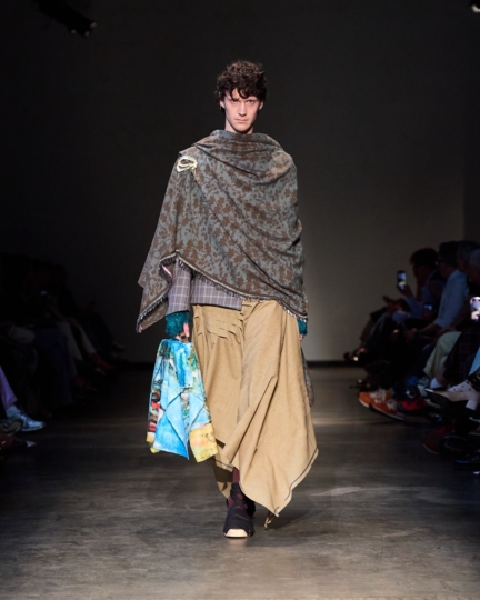 ss26-copenhagen-fashion-week-the-royal-danish-academy-runway-4x5-james-cochrane-40