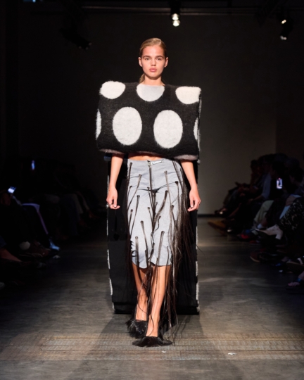 ss26-copenhagen-fashion-week-the-royal-danish-academy-runway-4x5-james-cochrane-59