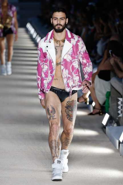 dirk-bikkemberg-milan-mens-ss-17-runway-19