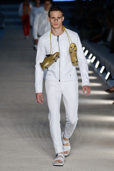 dirk-bikkemberg-milan-mens-ss-17-runway-2