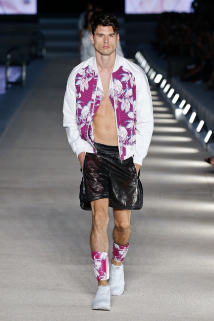 dirk-bikkemberg-milan-mens-ss-17-runway-22