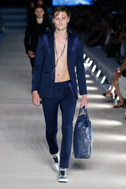 dirk-bikkemberg-milan-mens-ss-17-runway-27