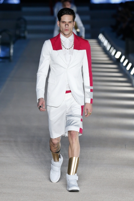 dirk-bikkemberg-milan-mens-ss-17-runway