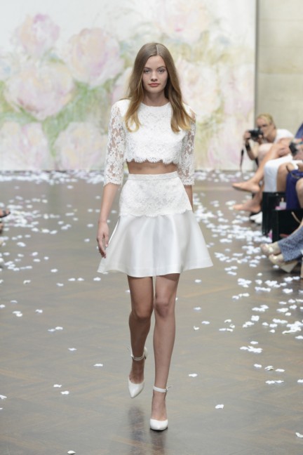 frida-weyer-mercedes-benz-fashion-week-berlin-spring-summer-2015-4