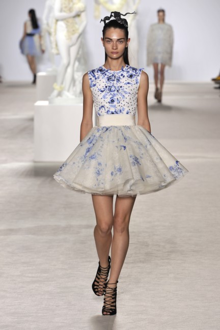 giambattista-valli-haute-couture-aw13-look-14