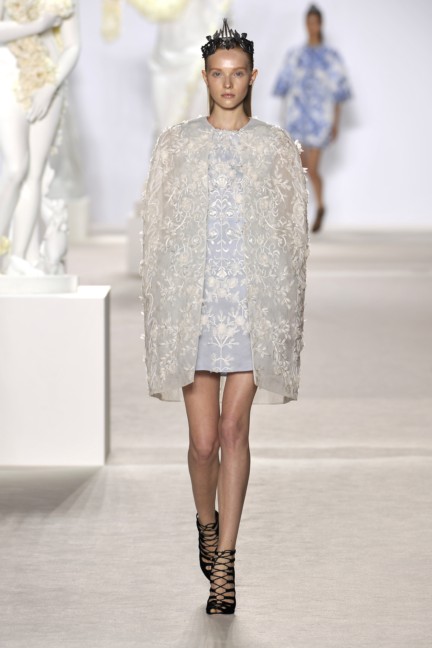 giambattista-valli-haute-couture-aw13-look-15