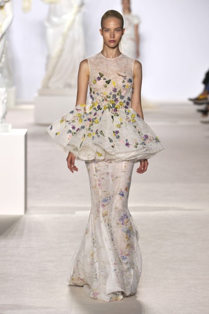 giambattista-valli-haute-couture-aw13-look-26