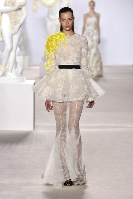 giambattista-valli-haute-couture-aw13-look-32