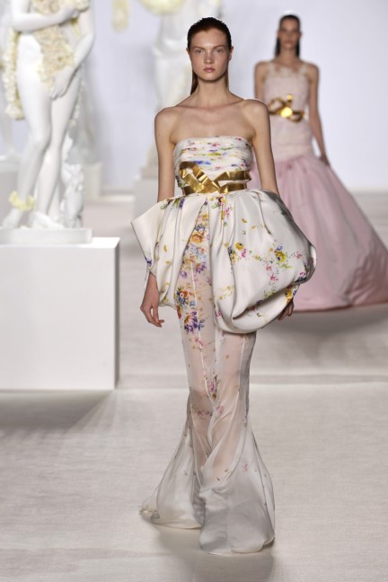 giambattista-valli-haute-couture-aw13-look-35