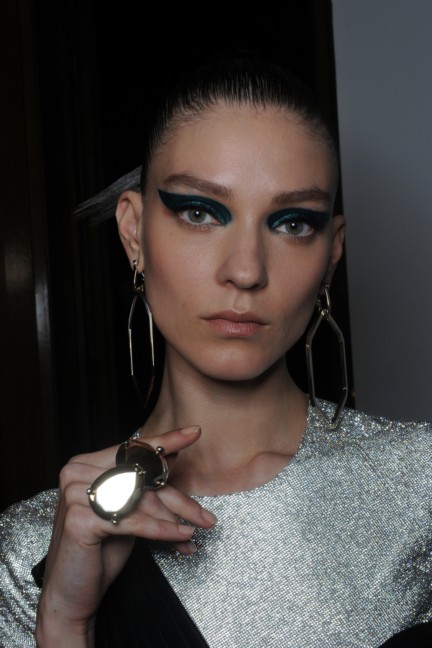 versace-haute-couture-autumn-winter-2014-2015-backstage-152