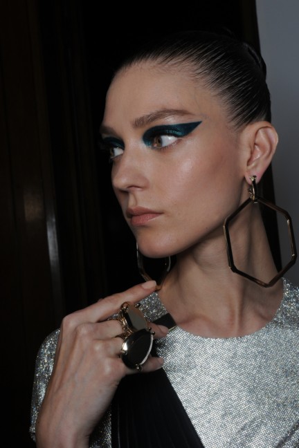 versace-haute-couture-autumn-winter-2014-2015-backstage-154