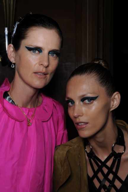 versace-haute-couture-autumn-winter-2014-2015-backstage-19