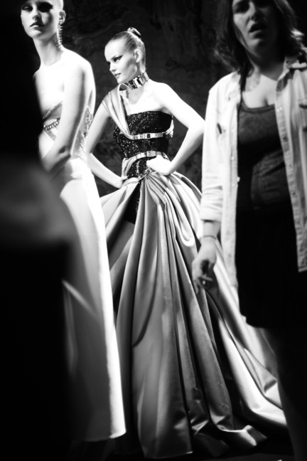 versace-haute-couture-autumn-winter-2014-2015-backstage-247