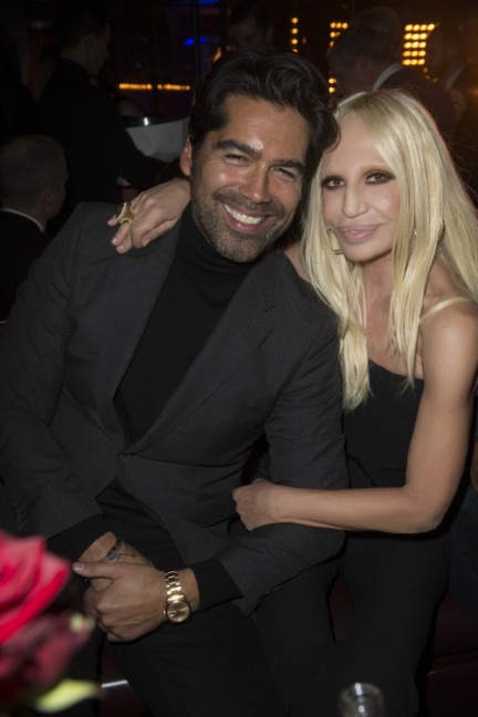 014_brian-atwooddonatella-versace_mnt_7618_r