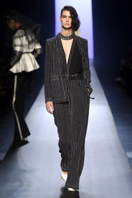 jean-paul-gaultier-paris-haute-couture-spring-summer-2015-runway-13