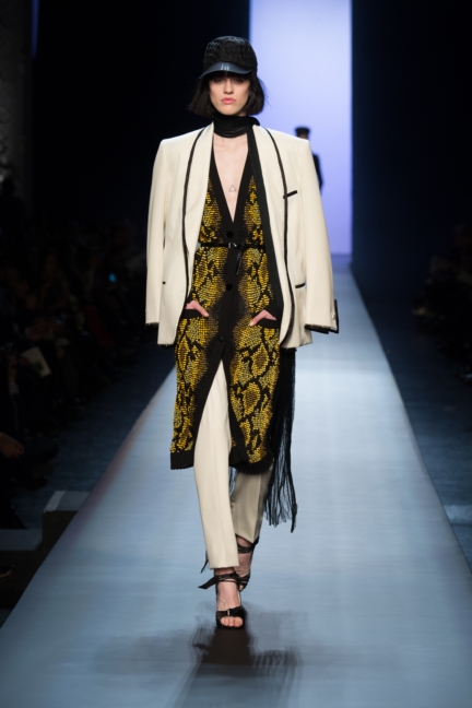 jean-paul-gaultier-paris-haute-couture-spring-summer-2015-runway-14