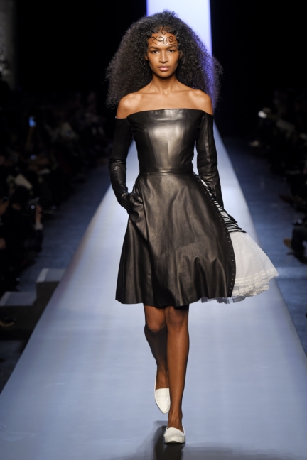 jean-paul-gaultier-paris-haute-couture-spring-summer-2015-runway-22
