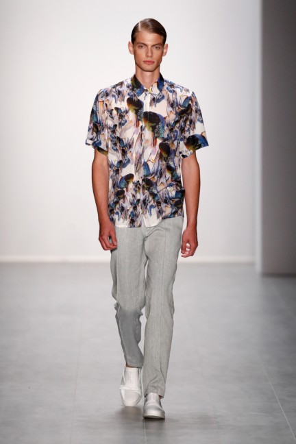 hien-le-mercedes-benz-fashion-week-berlin-spring-summer-2015-27