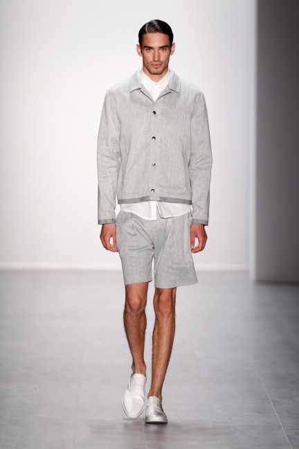 hien-le-mercedes-benz-fashion-week-berlin-spring-summer-2015-28