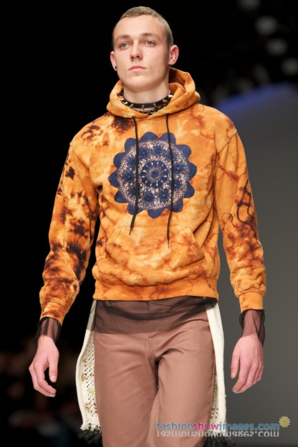 jack_hardy_lfw2010_dsc8649