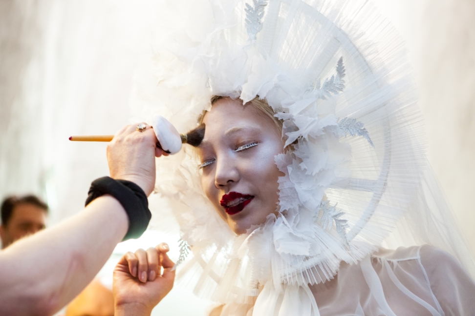 jean-paul-gaultier-haute-couture-aw-16-backstage-17