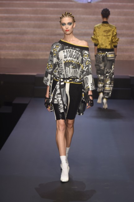 jean-paul-gaultier-paris-fashion-week-spring-summer-2015-26