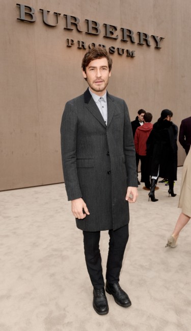 robert-konjc-wearing-burberry-to-the-burberry-prorsum-menswear-autumn_winter-2014-show