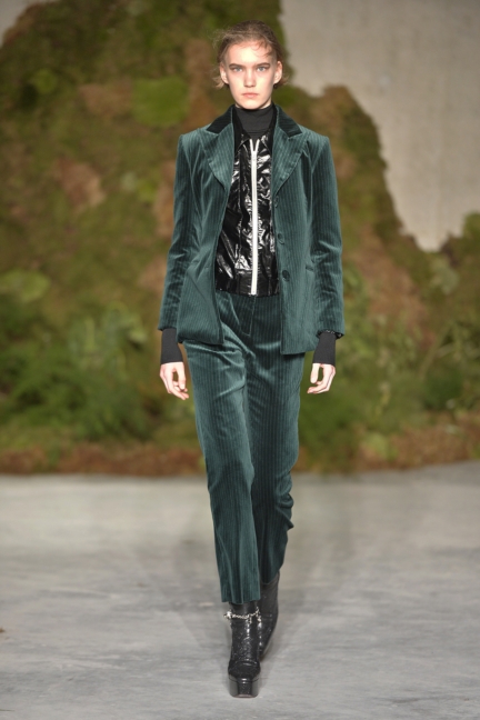 alexachung-aw19-look-10