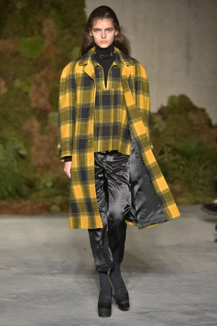 alexachung-aw19-look-23