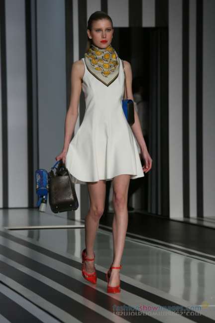 anya-hindmarch-london-fashion-week-autumn-winter-2014-00051