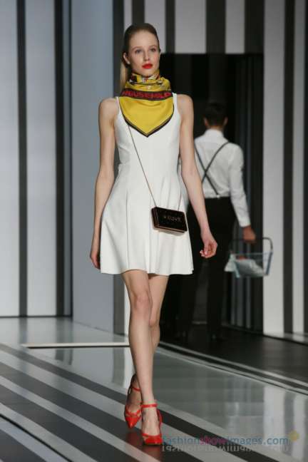 anya-hindmarch-london-fashion-week-autumn-winter-2014-00085