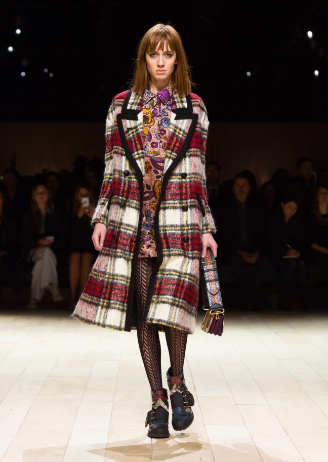 burberry-womenswear-february-2016-collection-look-20