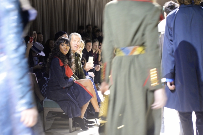 naomi-campbell-and-mario-testino-at-the-burberry-womenswear-february-2016-show