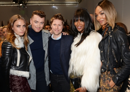 christopher-bailey-cara-delevingne-sam-smith-naomi-campbell-and-jourdan-dunn-backstage-at-the-burberry-womenswear-autumn_winter-2015-show6