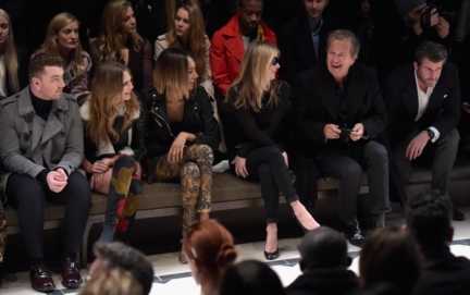 sam-smith-cara-delevingne-jourdan-dunn-kate-moss-and-mario-testino-on-the-front-row-of-the-burberry-womenswear-autumn_winter-2015-sho_001