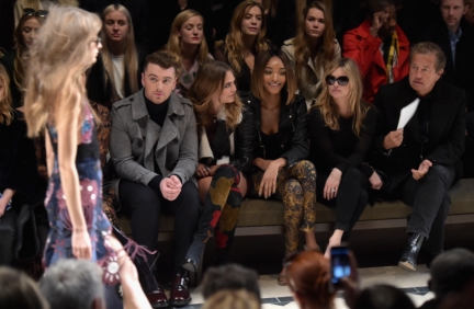 sam-smith-cara-delevingne-jourdan-dunn-kate-moss-and-mario-testino-on-the-front-row-of-the-burberry-womenswear-autumn_winter-2015-sho_002