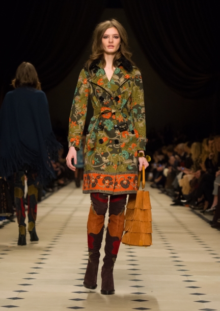 burberry-womenswear-autumn_winter-2015-collection-look-13