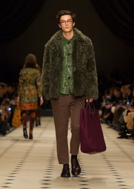 burberry-womenswear-autumn_winter-2015-collection-look-14