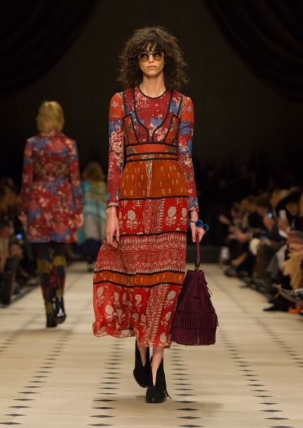 burberry-womenswear-autumn_winter-2015-collection-look-3