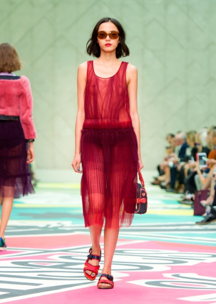 burberry-prorsum-womenswear-spring-summer-2015-collection-look-10